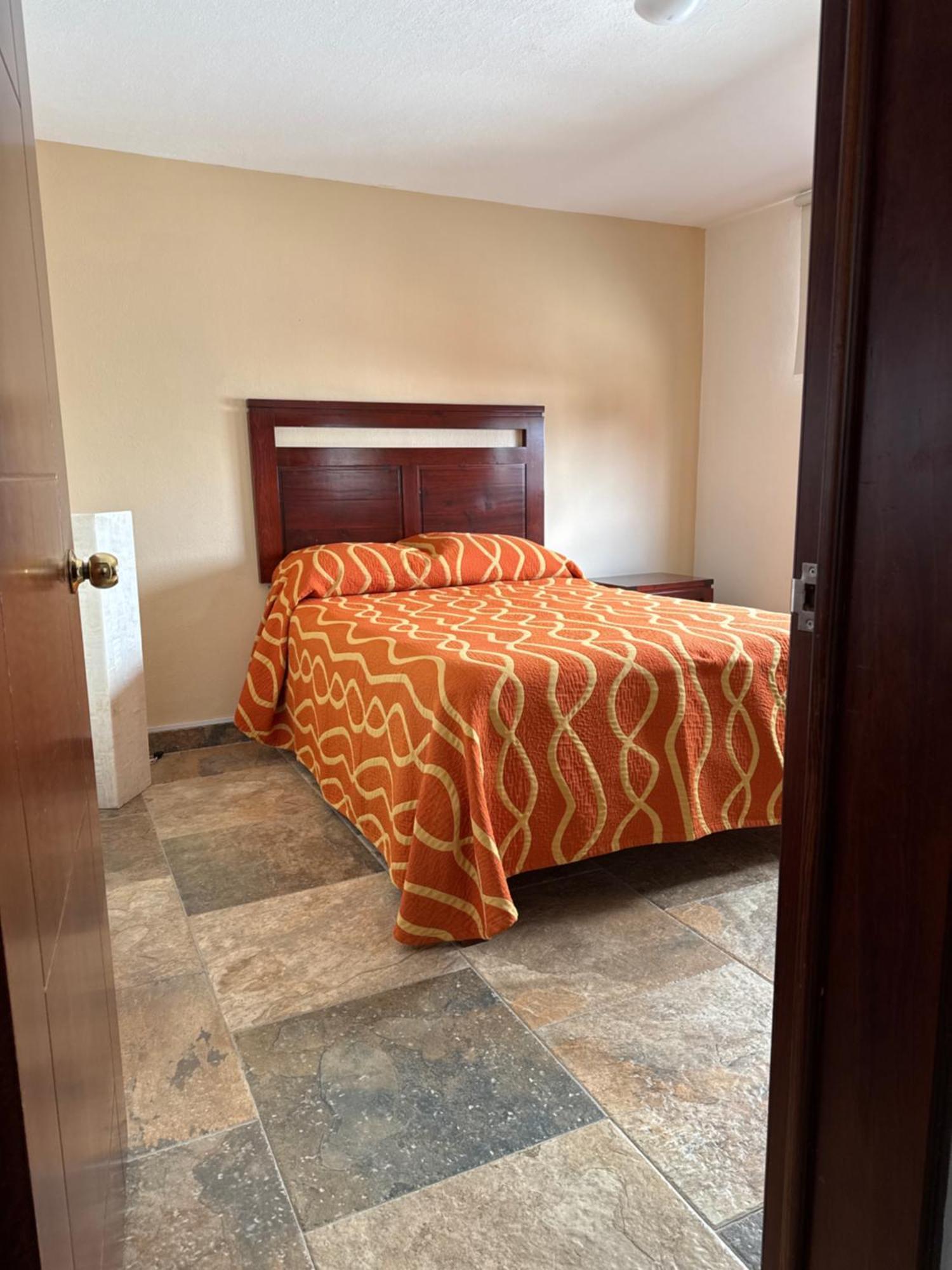 Hotel Suites Don Miguel Тлатлаукитепек Экстерьер фото